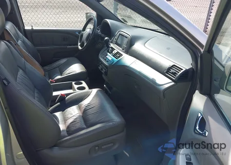 2008 Honda Odyssey Touring z USA, uszkodzony, nr VIN 5FNRL38958B028070